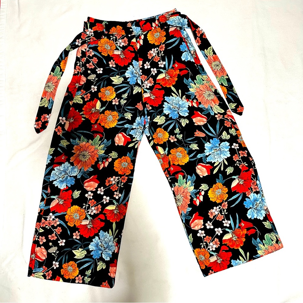 ZARA Basic Floral wide leg Women’s Pants Size M
